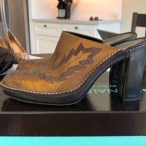 Donald J Pliner heels